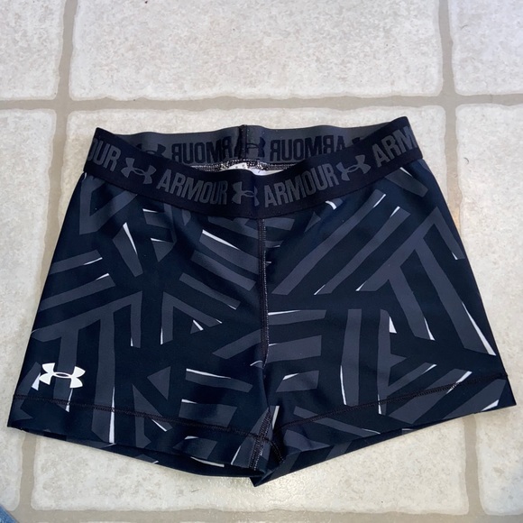 Under armour shorts - Picture 2 of 5